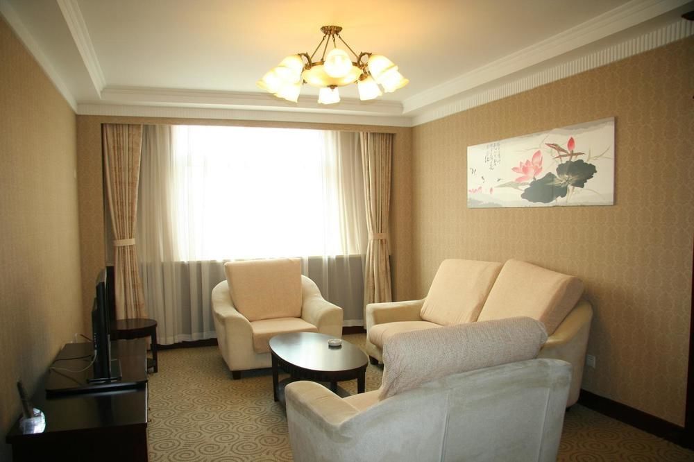 Zhongtian International Hotel 鄭州市 エクステリア 写真